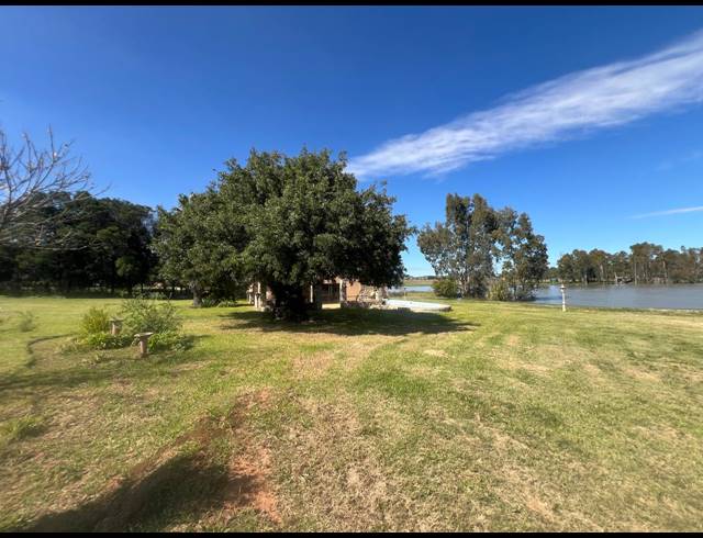 2 BEDROOM HOUSE FOR SALE IN HARTBEESFONTEIN AH